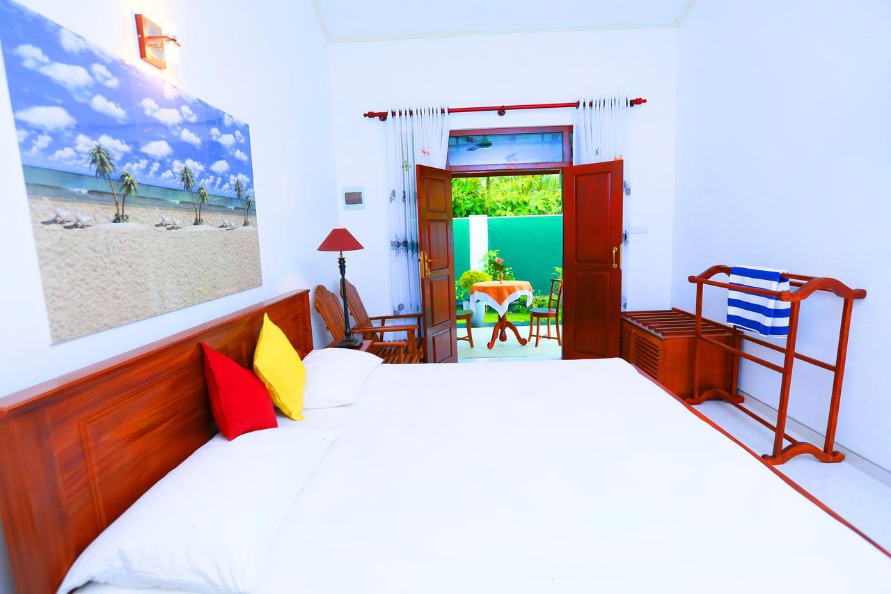 Hotel Ceylonika Rest à Bentota Extérieur photo